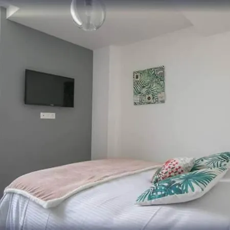 La Maison D'eden - Weekend / - Wifi / Tv